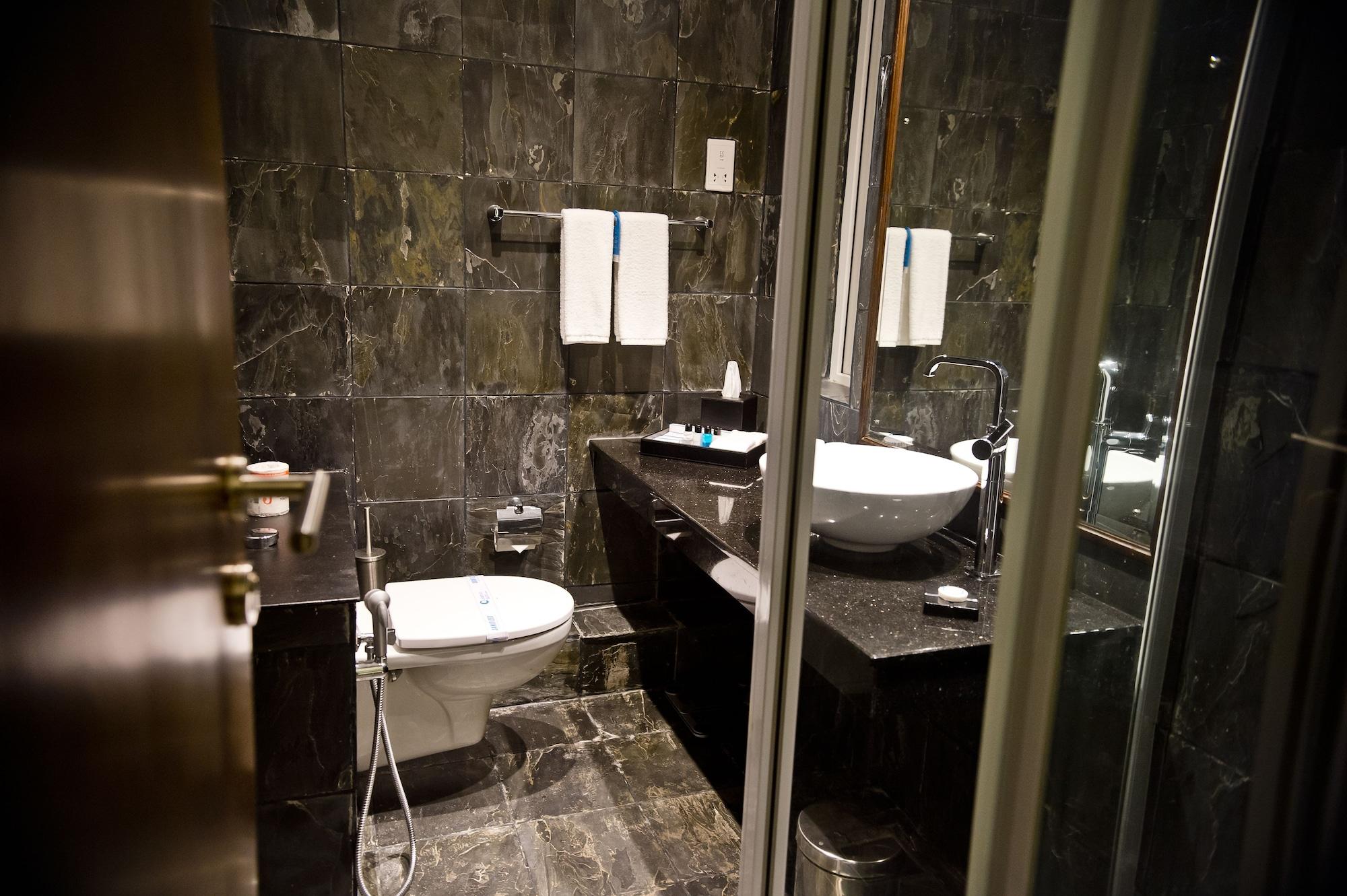 Ocean Edge Suites & Hotel Colombo Kültér fotó