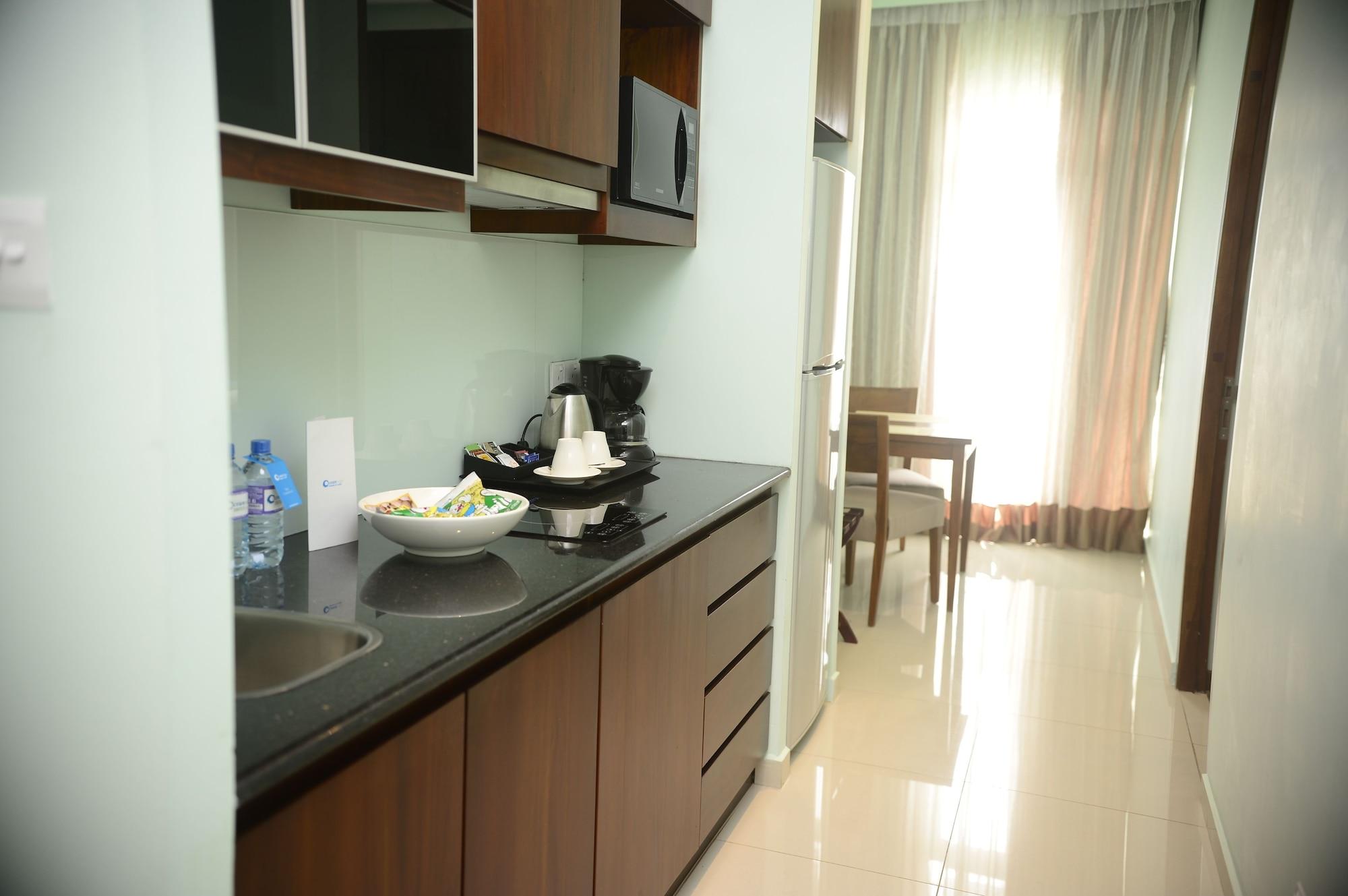 Ocean Edge Suites & Hotel Colombo Kültér fotó