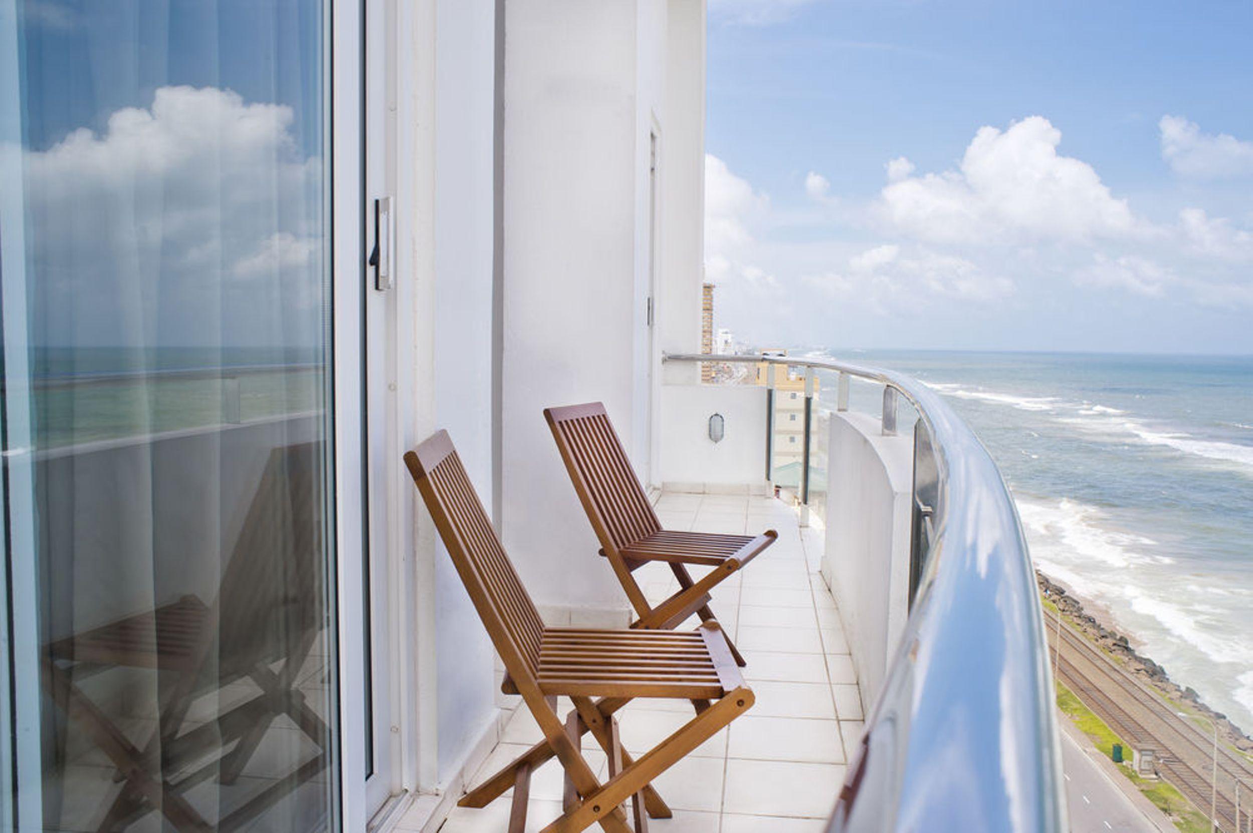 Ocean Edge Suites & Hotel Colombo Kültér fotó