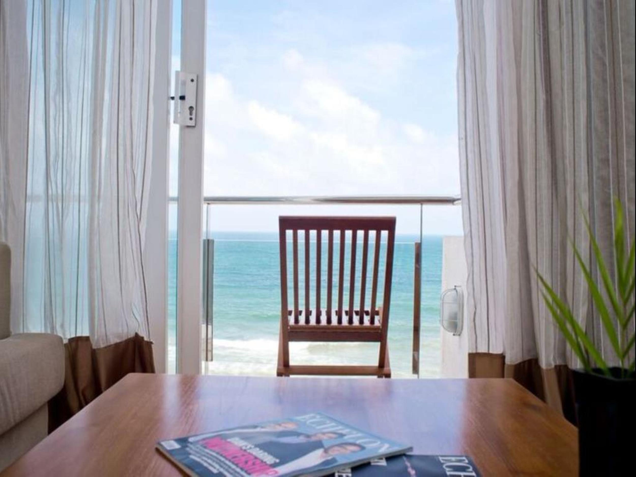 Ocean Edge Suites & Hotel Colombo Kültér fotó