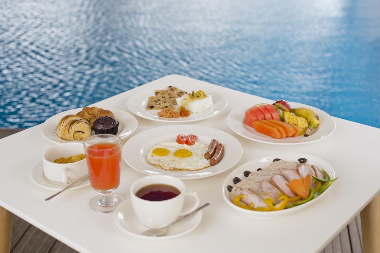 Ocean Edge Suites & Hotel Colombo Kültér fotó