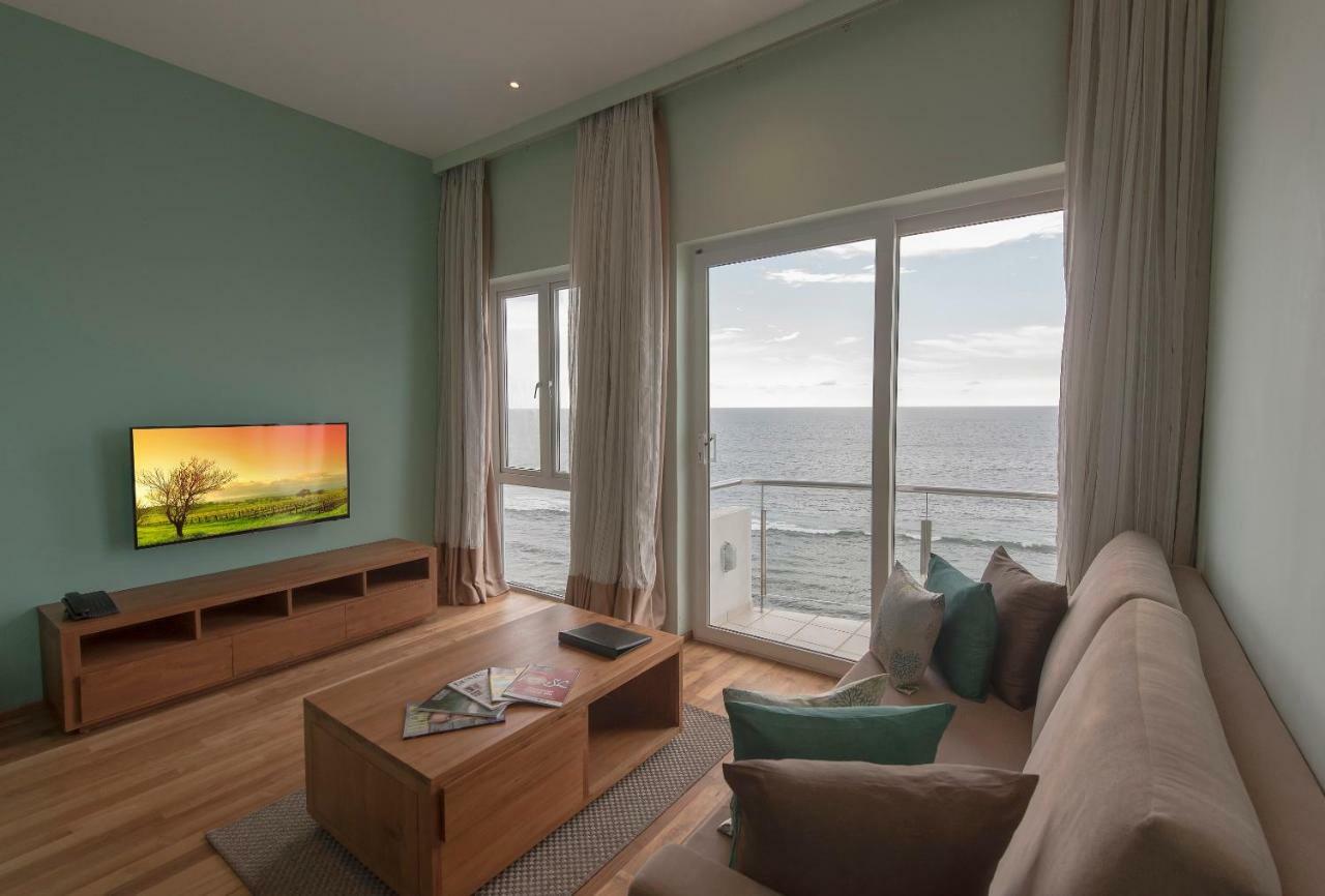 Ocean Edge Suites & Hotel Colombo Kültér fotó